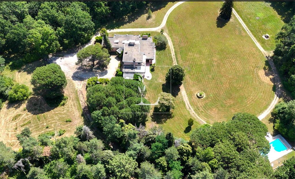 Maison à NEGREPELISSE