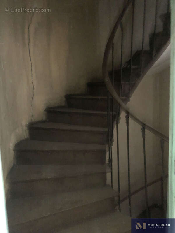 Immeuble de ville de 400m2 hab - photo 14