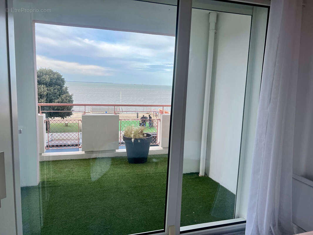 Appartement à FOURAS