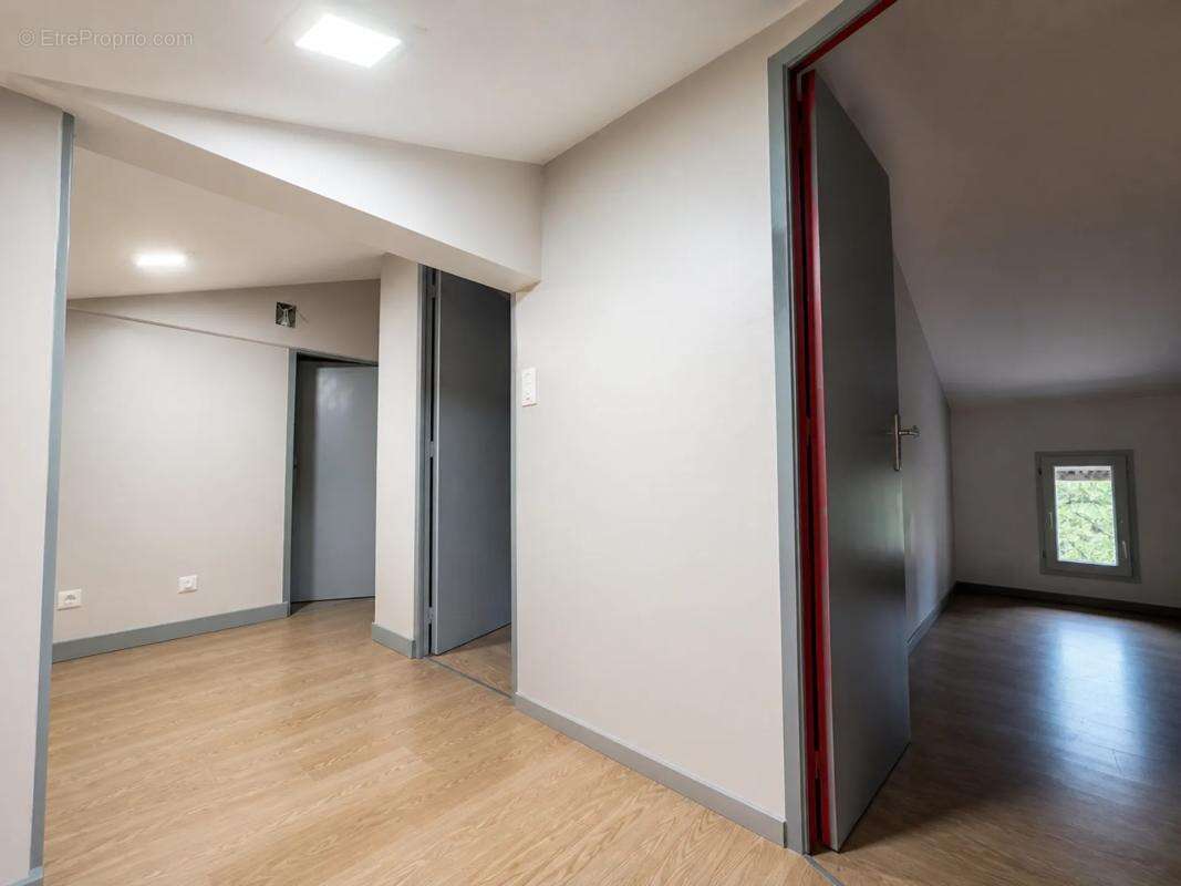 Maison troglodyte 7 pièces avec vaste terrain - photo 15