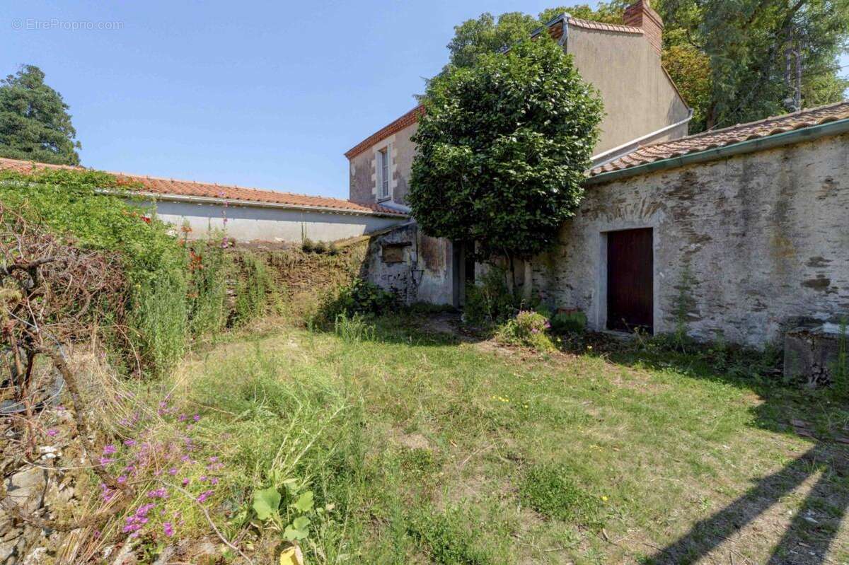 Maison à LE LOROUX-BOTTEREAU