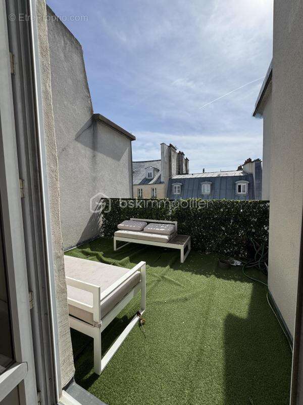 Appartement à PARIS-1E