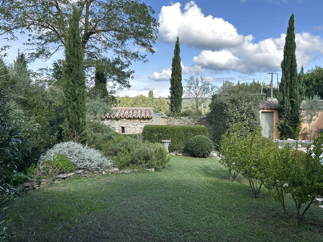 Maison à SAINT-QUENTIN-LA-POTERIE