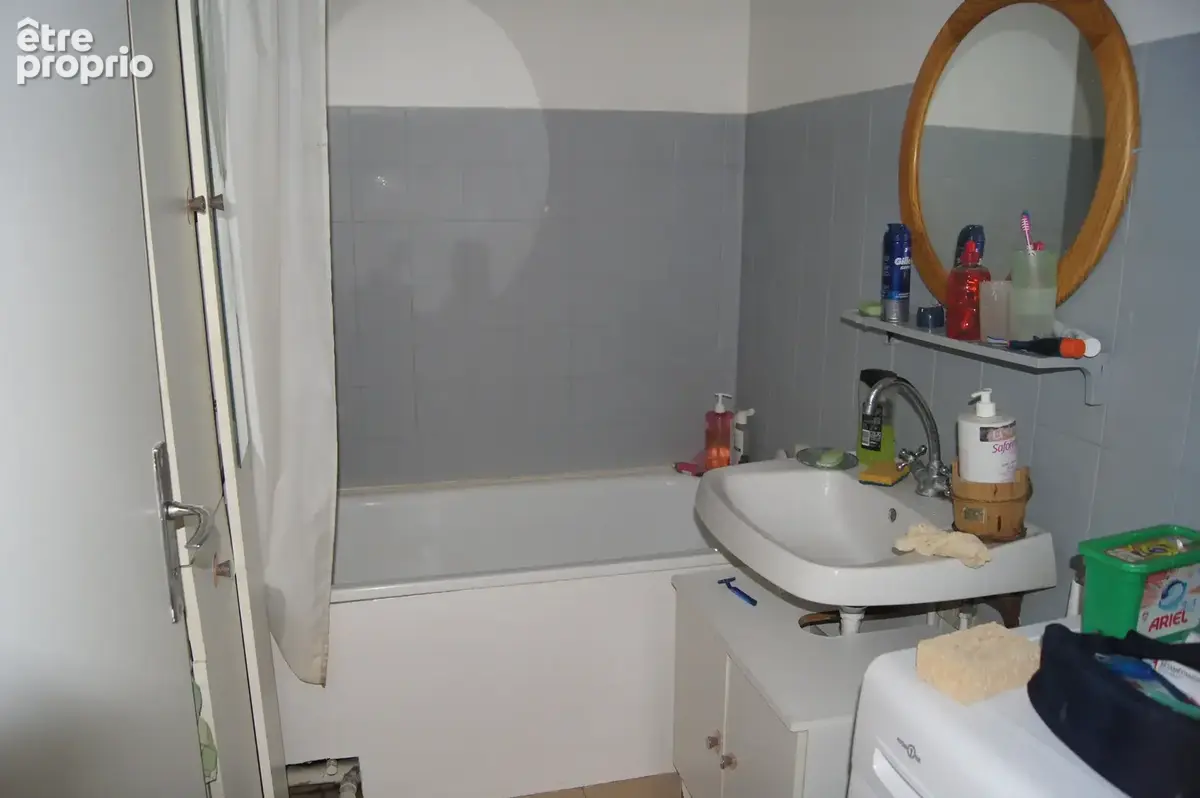 Appartement au RDC surélevé avec ascenseur, grand  séjour, trois chambres, cuisine équipée, salle de bains, pa - photo 6