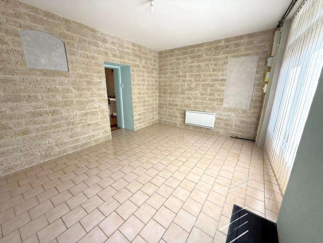 Maison à TOURNON-SAINT-MARTIN
