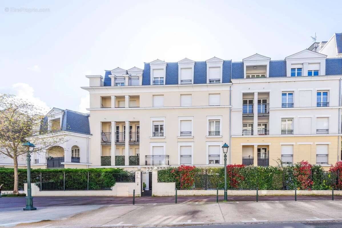Appartement à LE PLESSIS-ROBINSON