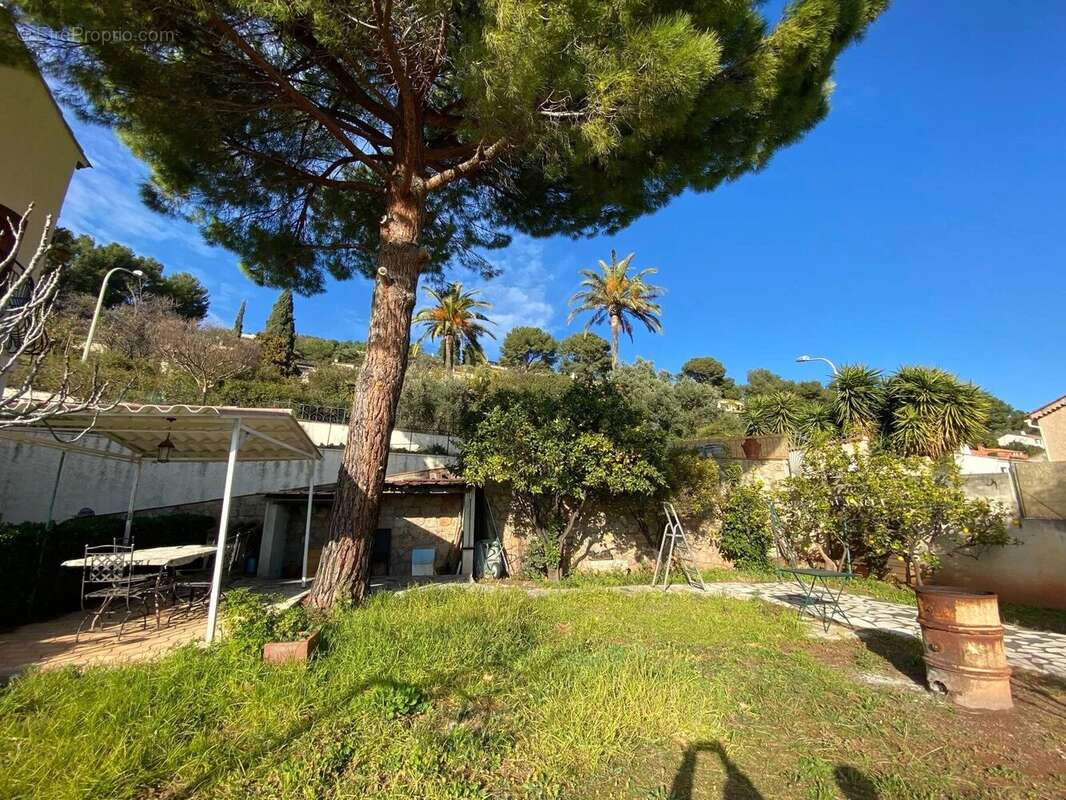 Maison à LA VALETTE-DU-VAR