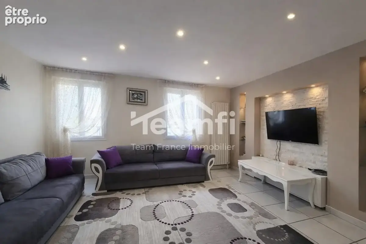 Maison 108 m² à Thiers  - photo 3