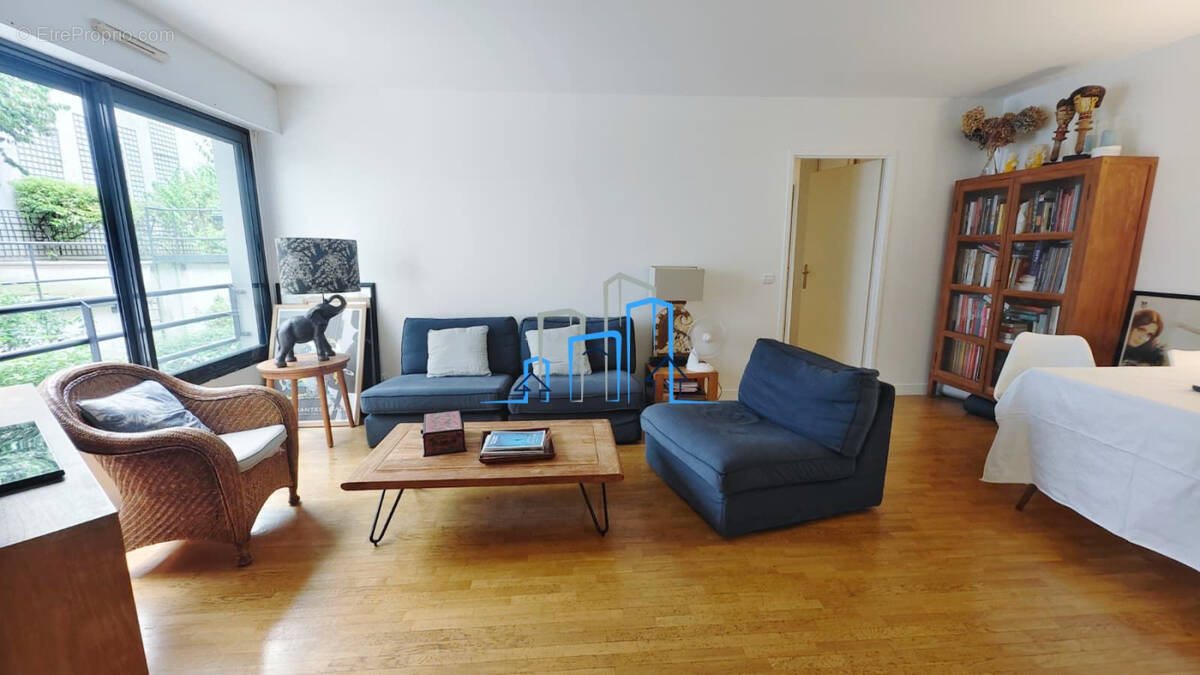 Appartement à PARIS-17E