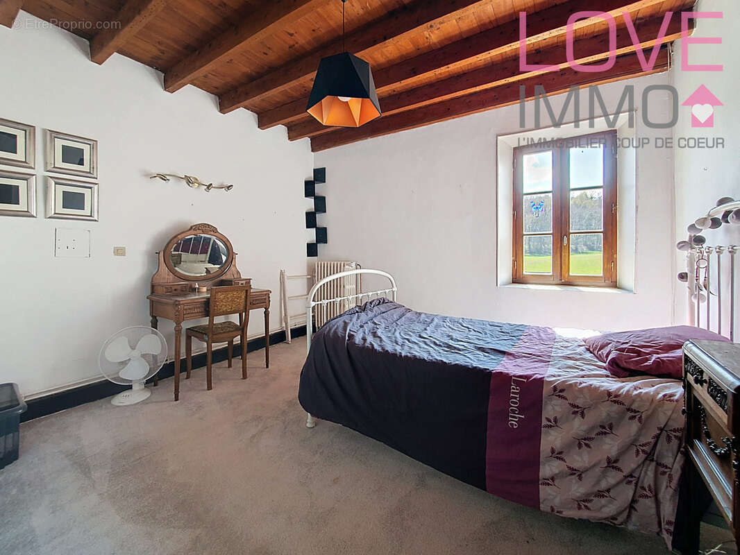 Maison à LA BATIE-DIVISIN