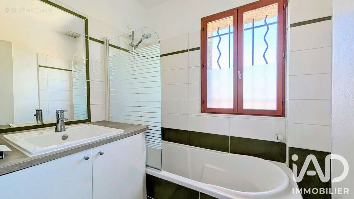 Photo 6 - Appartement à LA CRAU