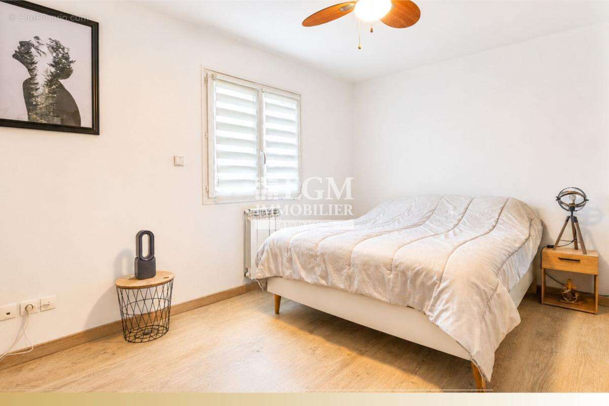 Maison à OYE-PLAGE