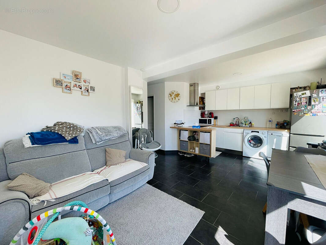 Appartement à SARTROUVILLE