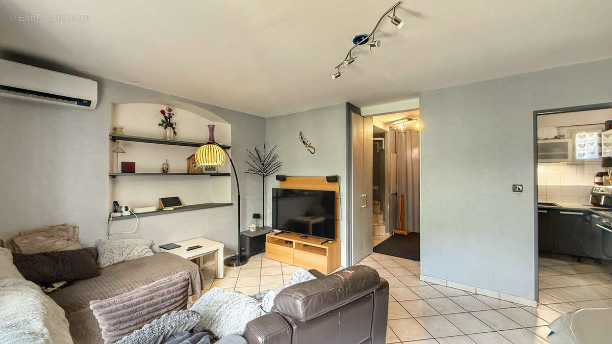Appartement à APPRIEU