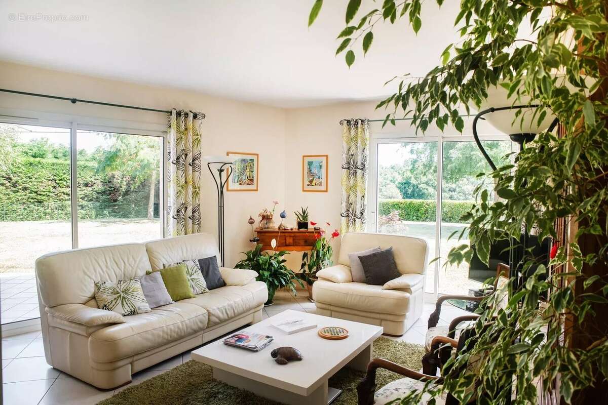 Belle maison lumineuse de 188m² à Hagetmau - photo 2