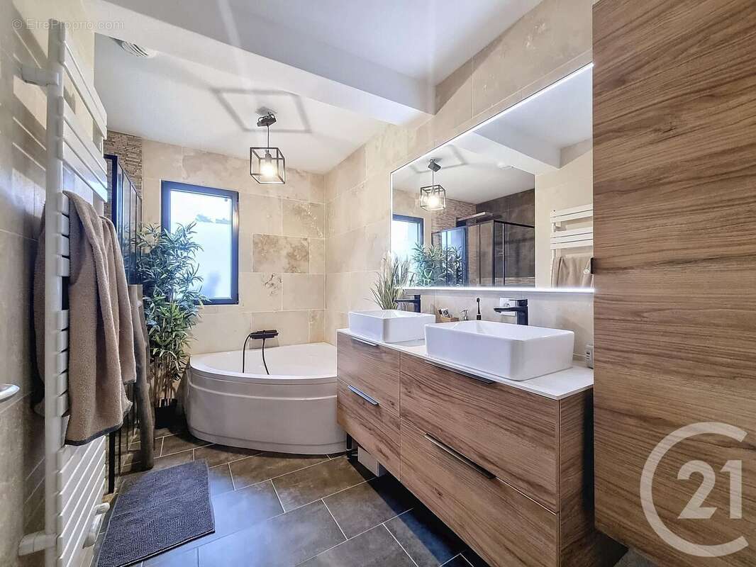 Maison à LA FERTE-SAINT-AUBIN