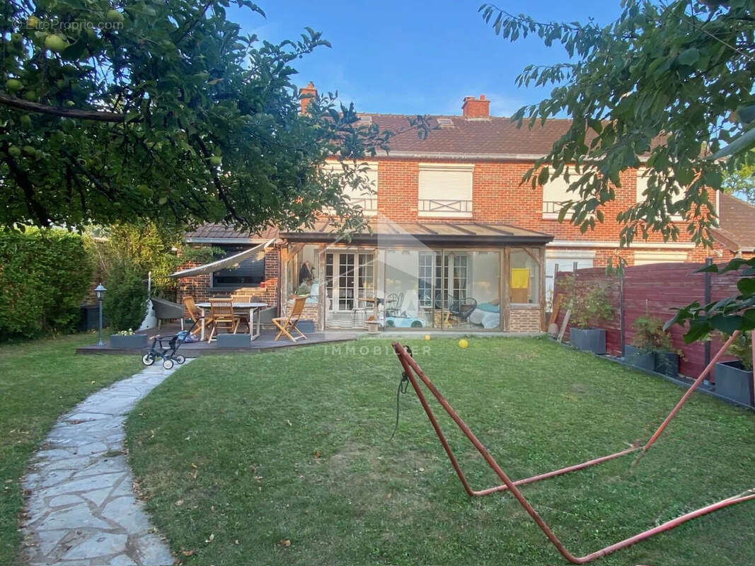 Maison à COMBS-LA-VILLE