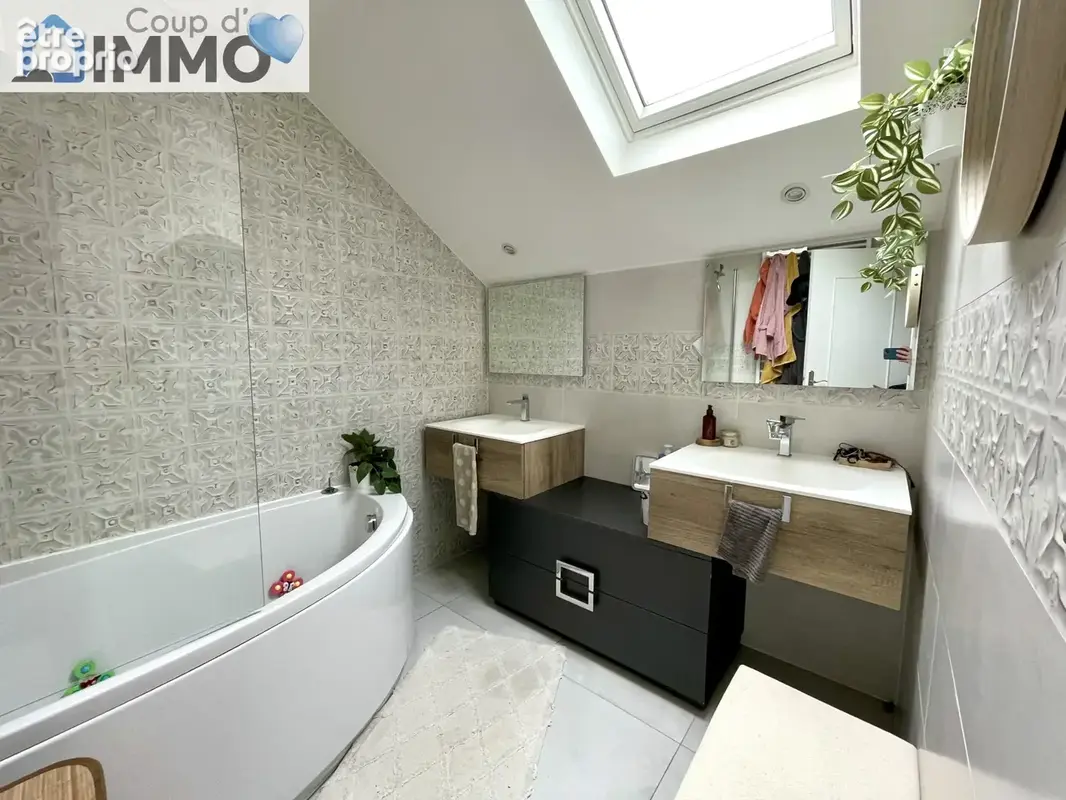 Maison 5 pièces 123m2 avec piscine et dépendance - photo 10