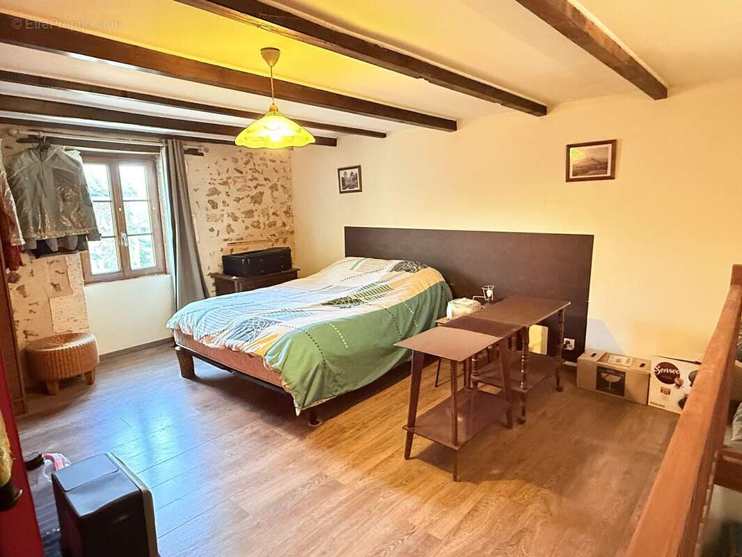 Maison à SAINT-ADJUTORY
