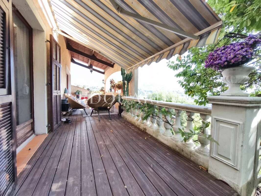 Maison à SAINTE-AGNES