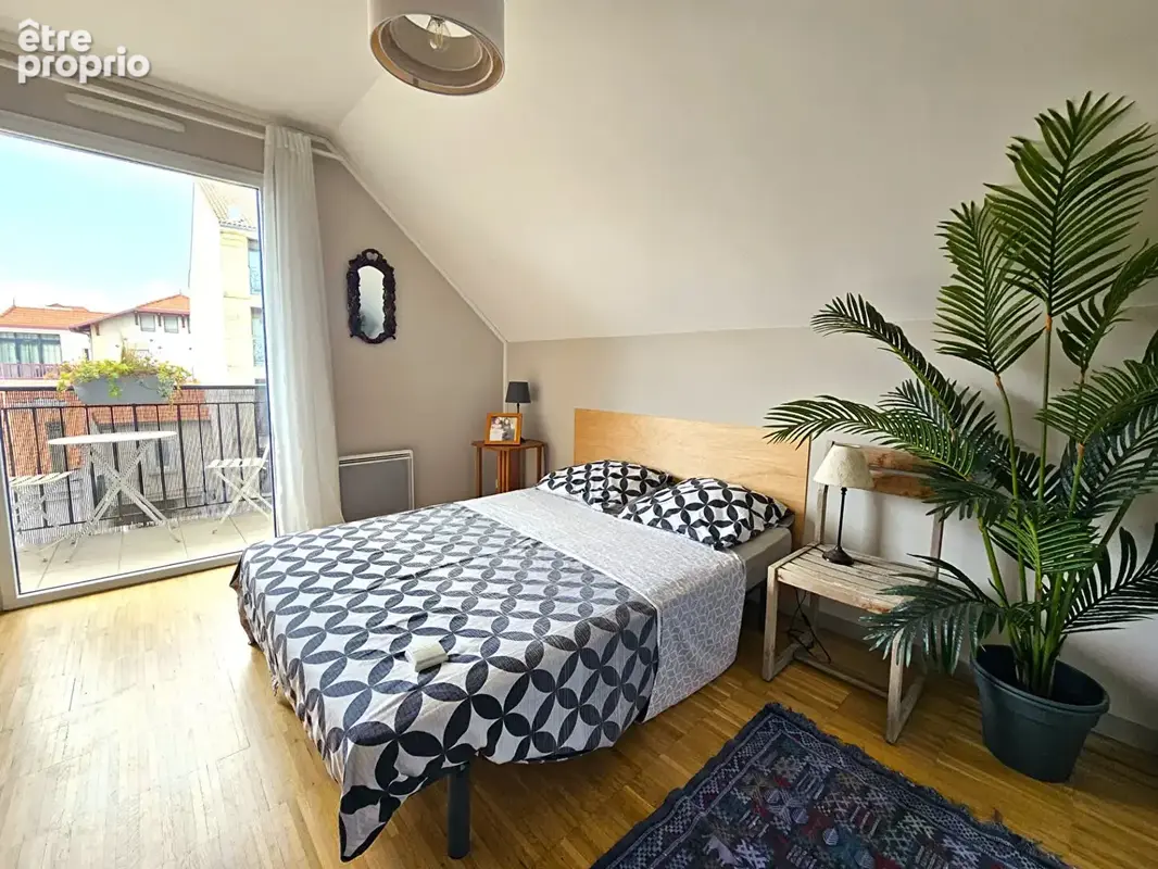 Appartement T3 75 m² traversant en plein centre-ville ! - photo 9
