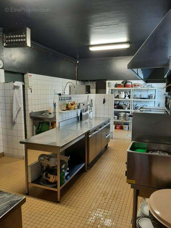 A vendre en exclusivite restaurant et reserve fonciere const - photo 3