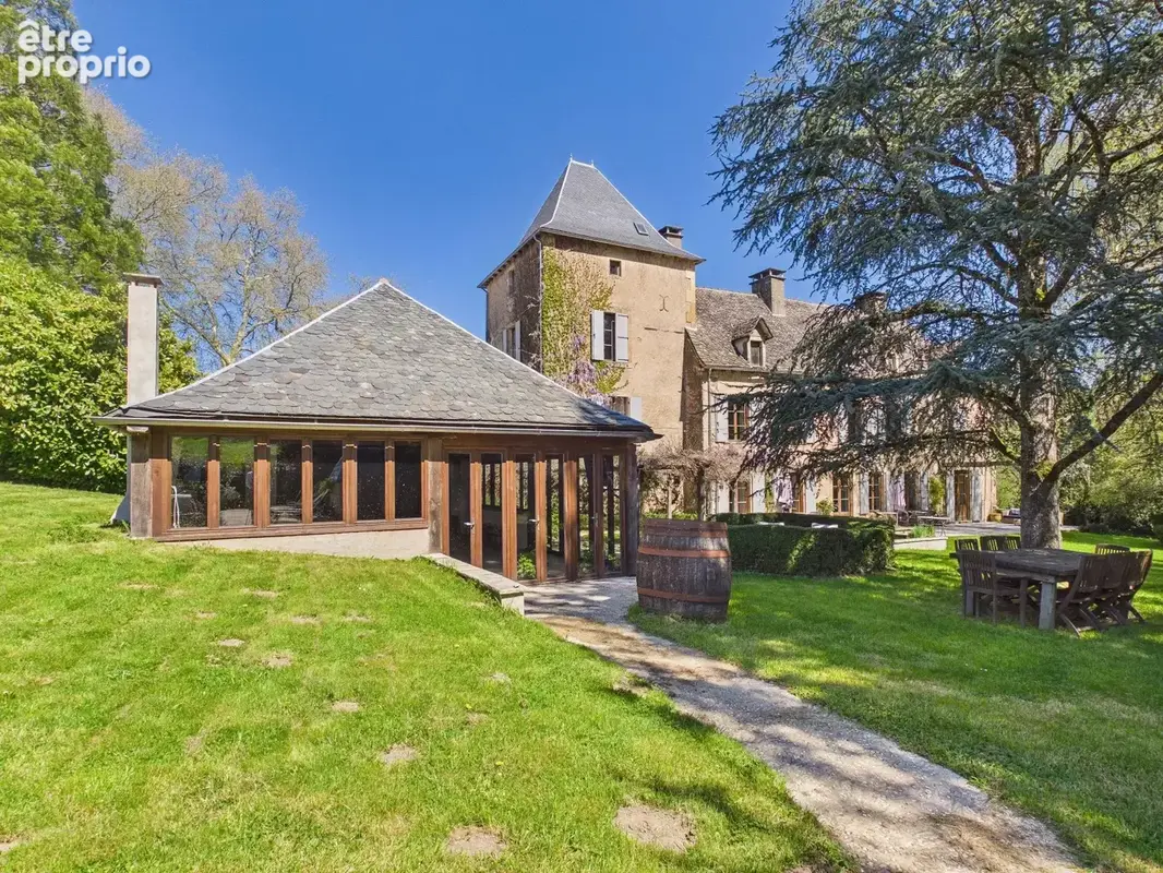 Domaine Prestigieux en Pierre avec Lac Privé et Annexe Indépendante - photo 14