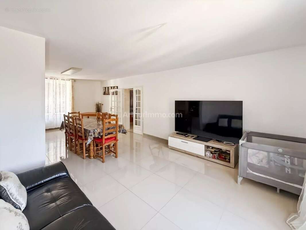 Maison à SOISY-SUR-SEINE