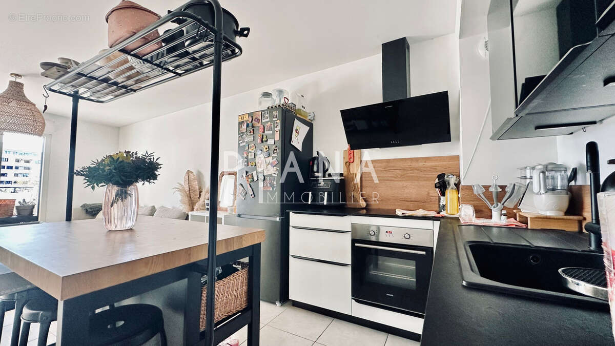 Appartement à MARSEILLE-5E