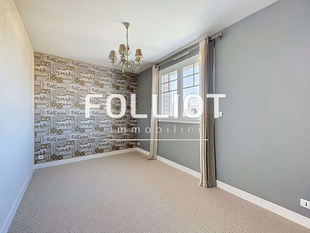 Maison à SAINT-PLANCHERS