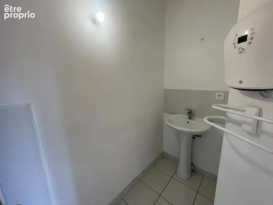 Appartement T4 et 2 stationnements - photo 8