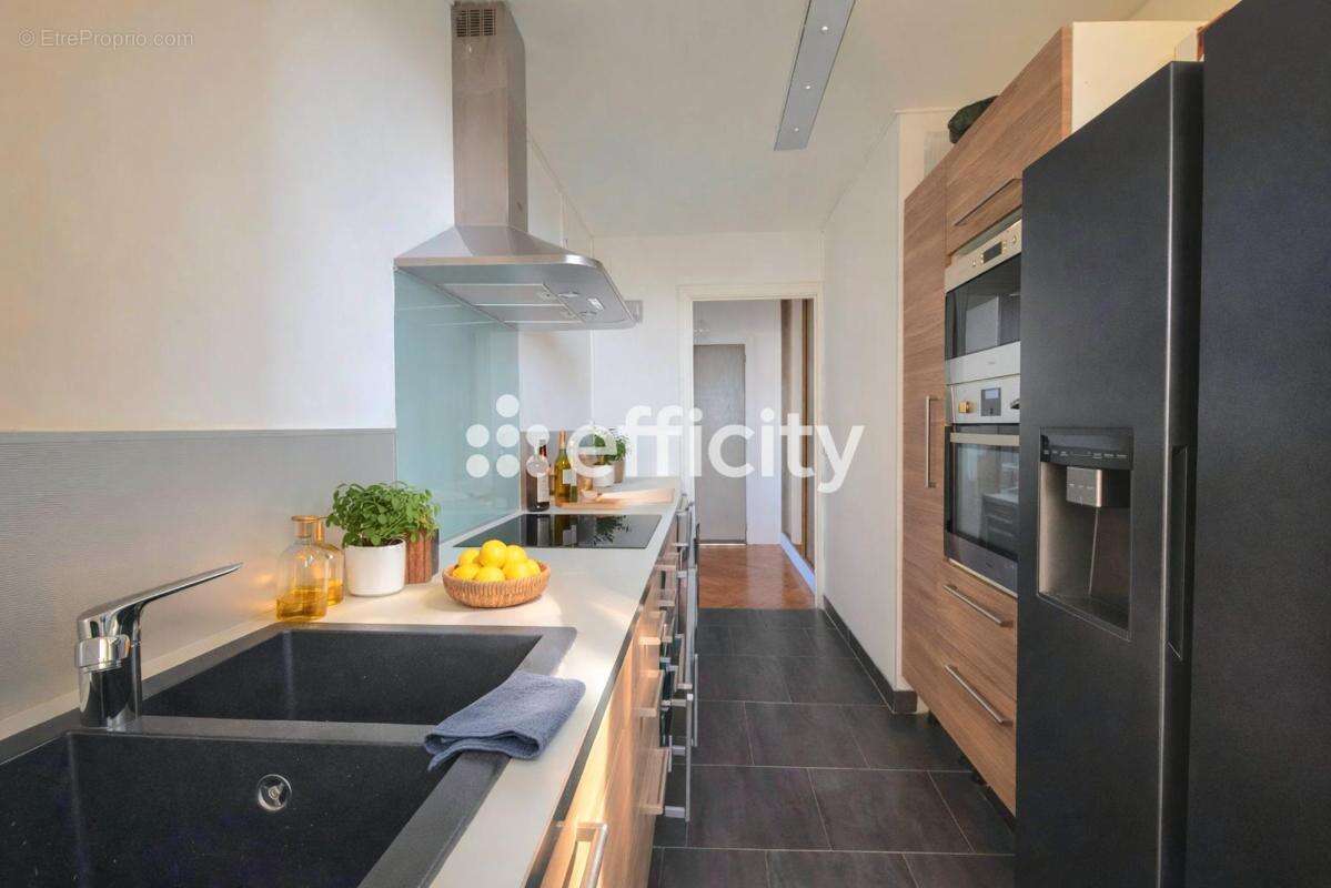 Appartement à MARSEILLE-9E