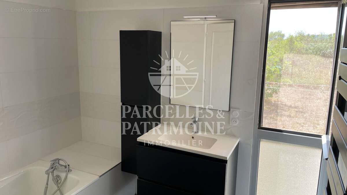 EXCLUSIVITÉ  Maison de plain-pied T4 de 98m² avec sous sol total sur un terrain de 1 209m² - photo 10