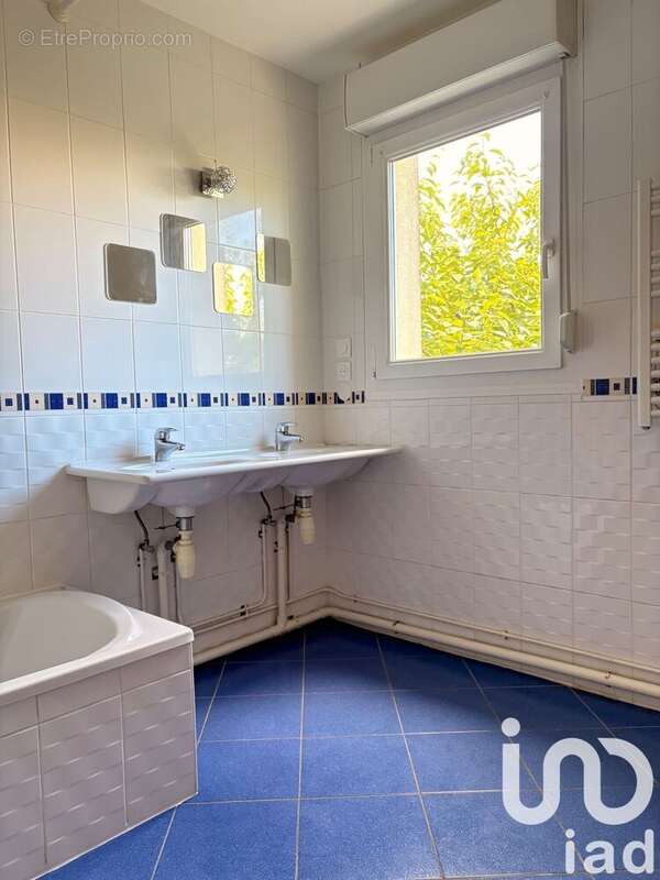 Photo 4 - Appartement à AUDUN-LE-TICHE