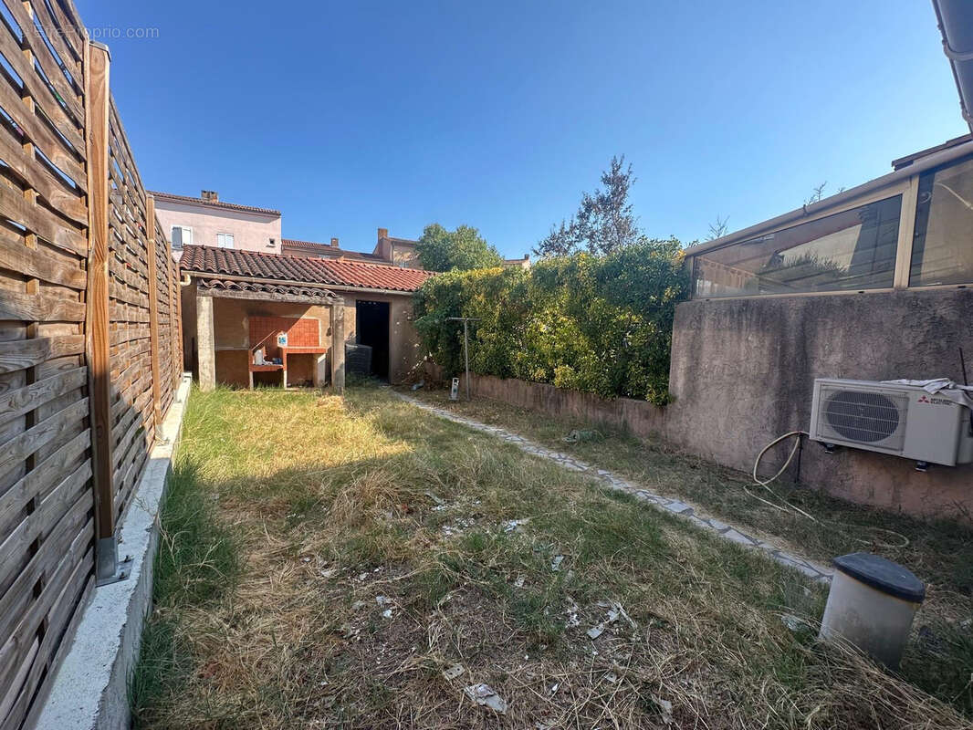 Maison à PUGET-SUR-ARGENS