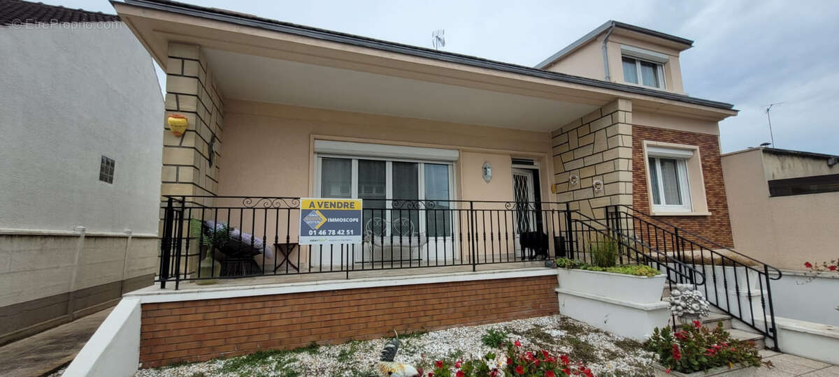 Maison familiale non loin du métro L.14 - photo 9