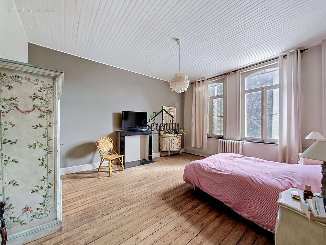 Maison 344 m² à Henin-Beaumont  - photo 8