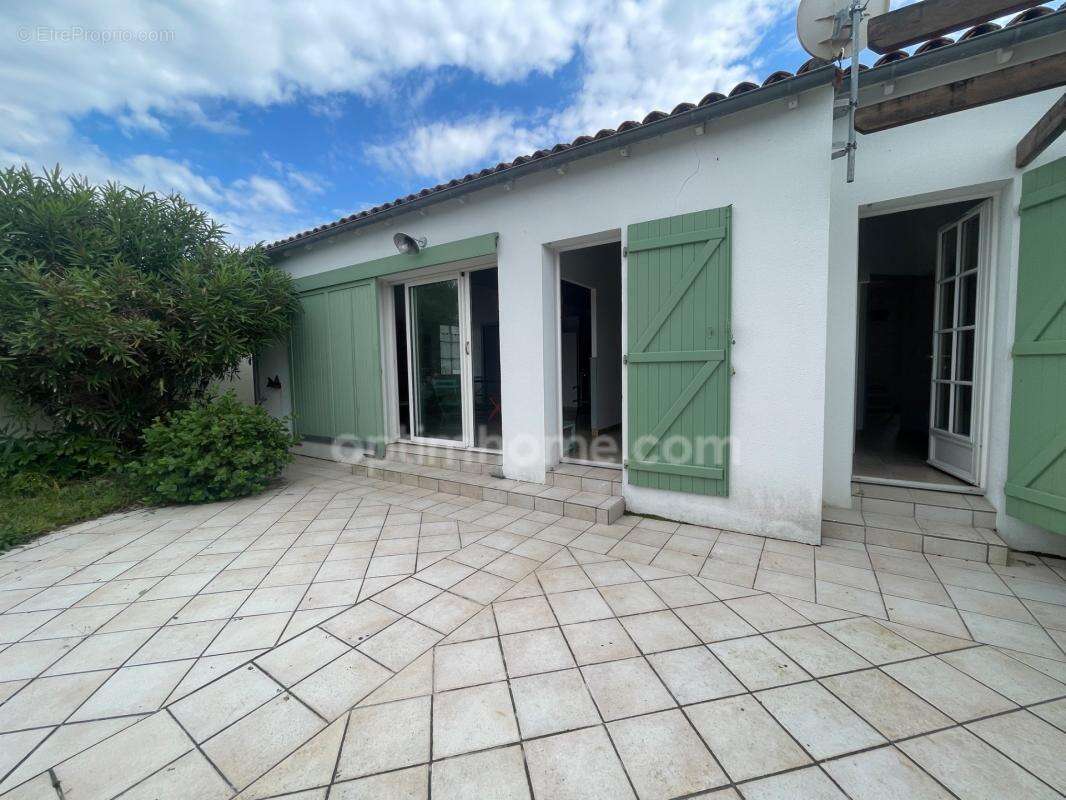 Maison de plain-pied – 83 m² avec dépendance – Terrasse & Jardin – Le Bois-Plage-en-Ré - photo 31