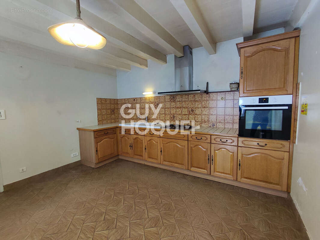 Maison à MORNAND-EN-FOREZ