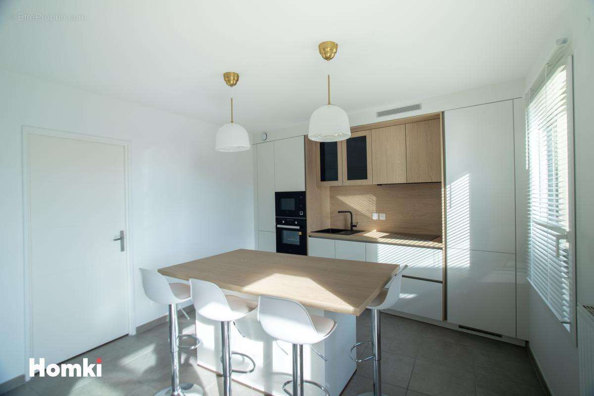 Appartement T3 – 75 m² – Dernier étage – Terrasse – Parking – Chaponost - photo 4