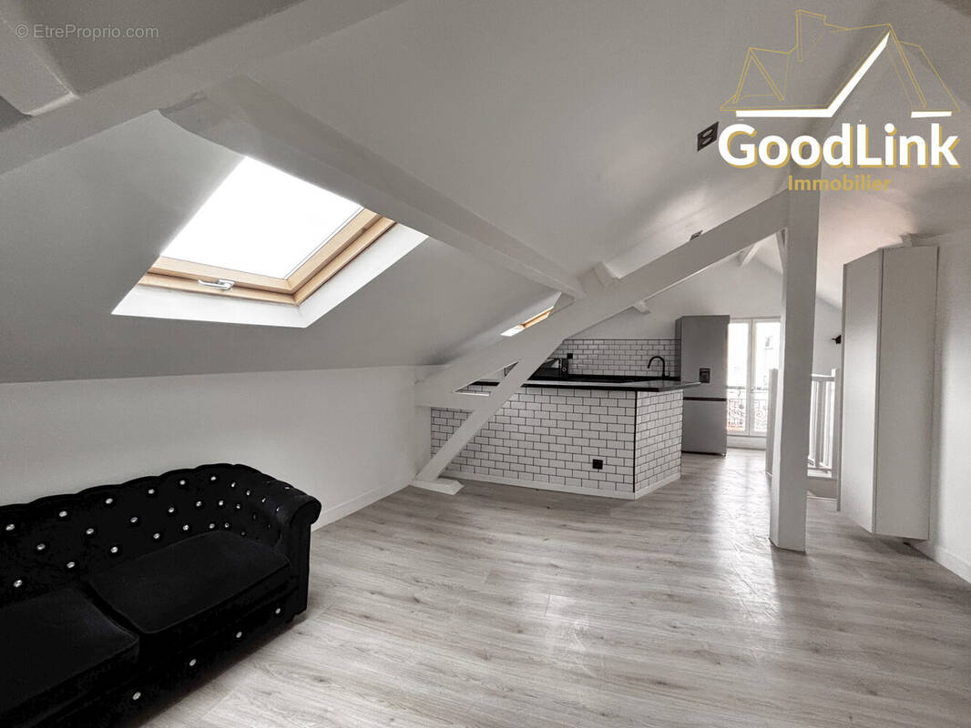 Appartement à AUBERVILLIERS