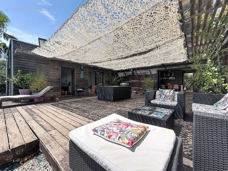Juvignac : fontcaude – villa contemporaine en bois avec piscine et vue panoramique sur le golf - photo 4