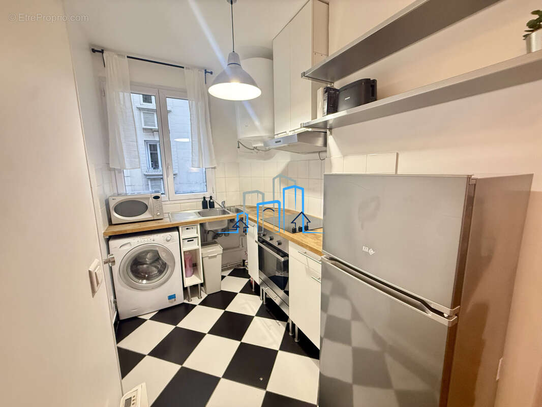 Appartement à PARIS-19E