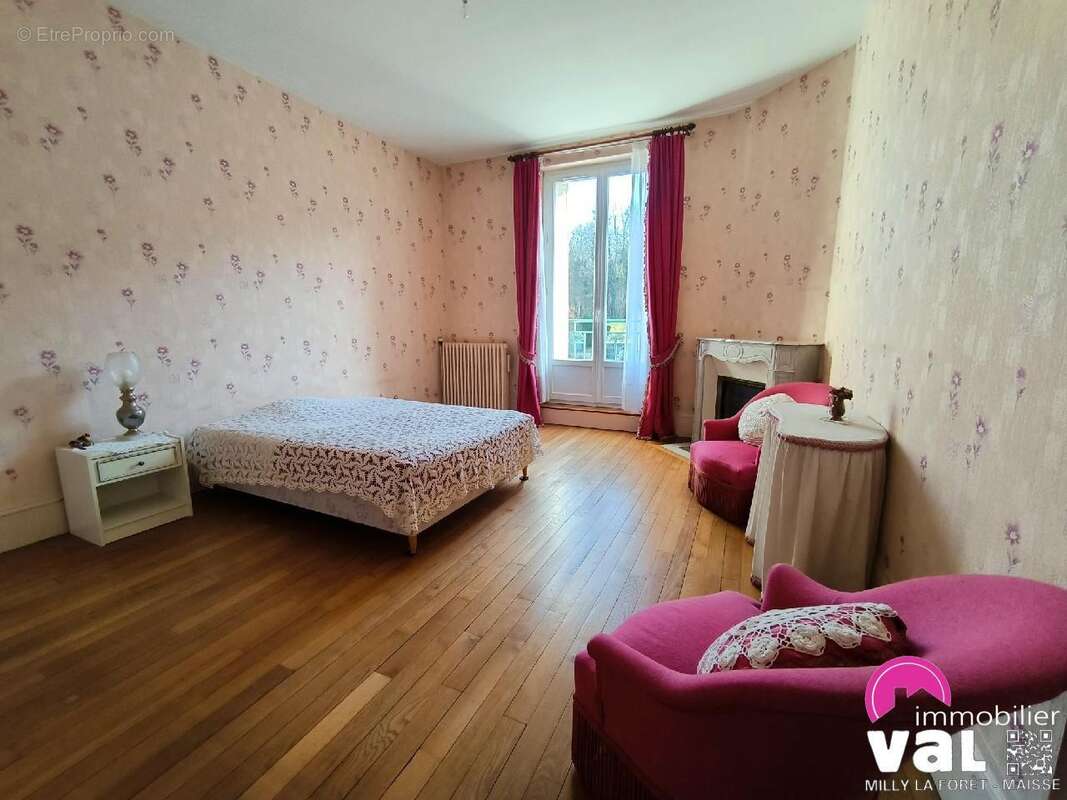 Maison à MILLY-LA-FORET