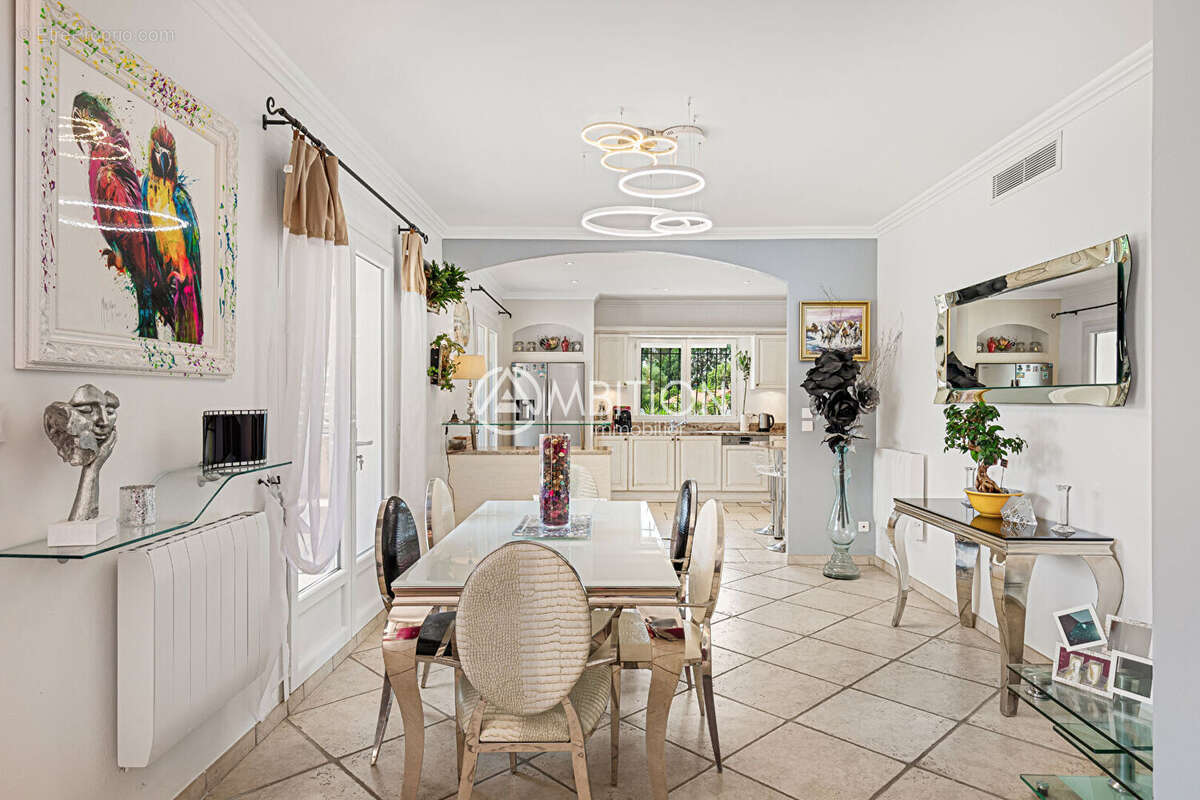 Maison à MOUANS-SARTOUX