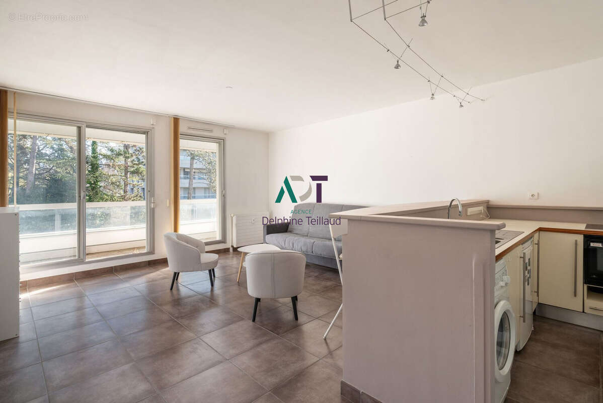 Appartement à MEYLAN