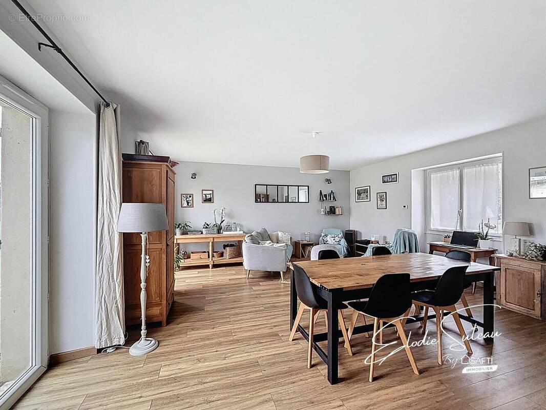 Photo 1 - Maison à SOULAIRE-ET-BOURG