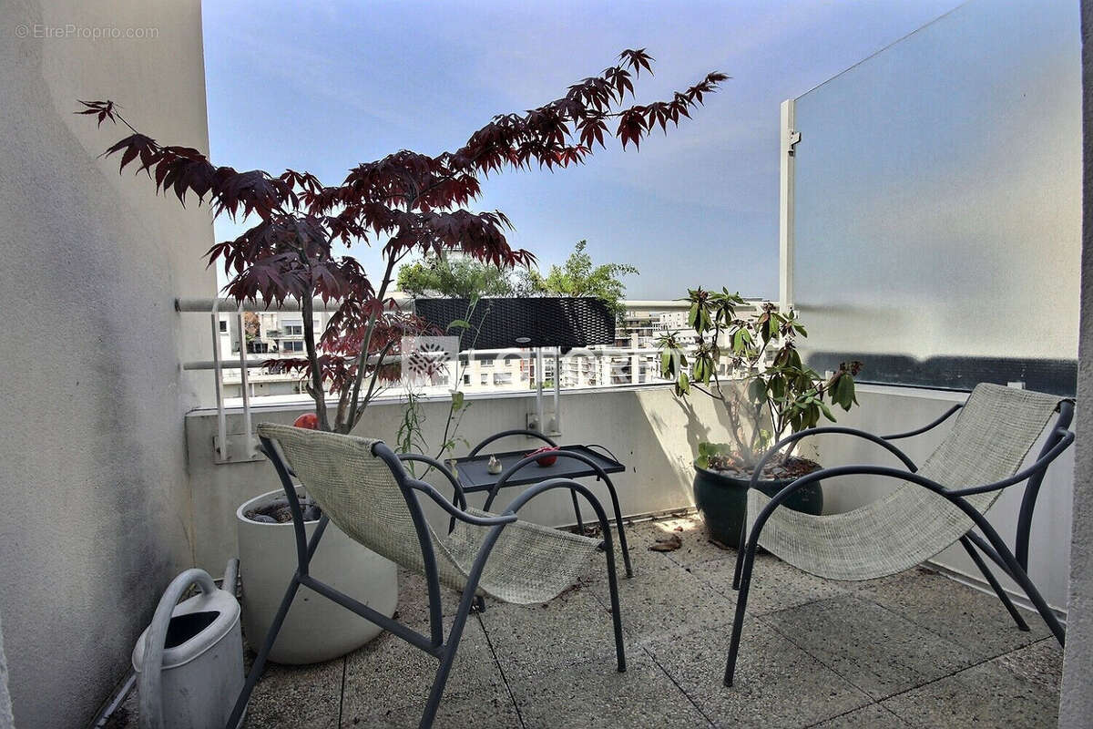 Appartement à COURBEVOIE
