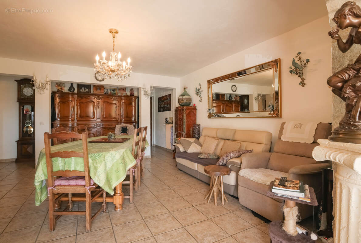 Maison à LA CROIX-VALMER