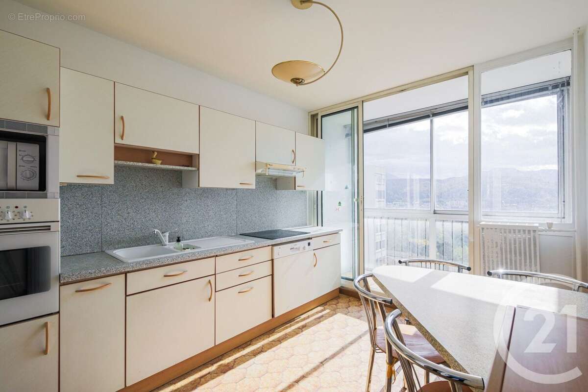 Appartement à ECHIROLLES